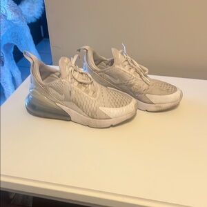 Nike Air Max 270 Beige Sneakers